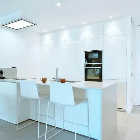 Infinity 0-3 Luxe Partial Sea View 2b