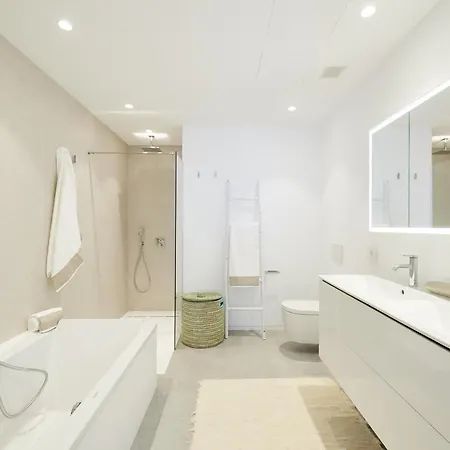 Дом отдыха Infinity 0-3 Luxe Partial Sea View 2b *