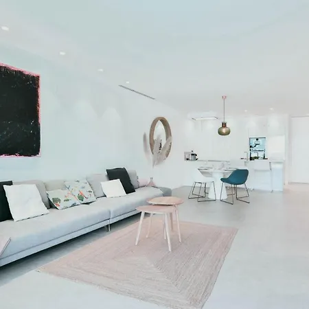 Дом отдыха Infinity 0-3 Luxe Partial Sea View 2b *