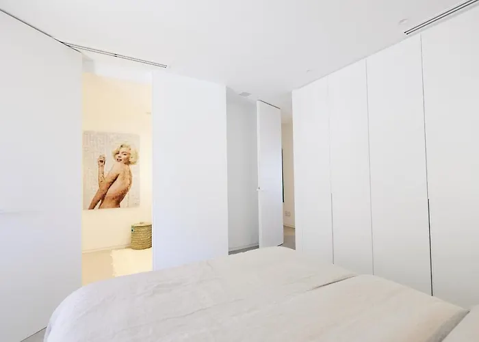 Infinity 0-3 Luxe Partial Sea View 2b *